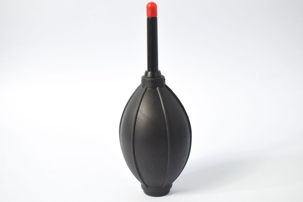 Blower for lenses