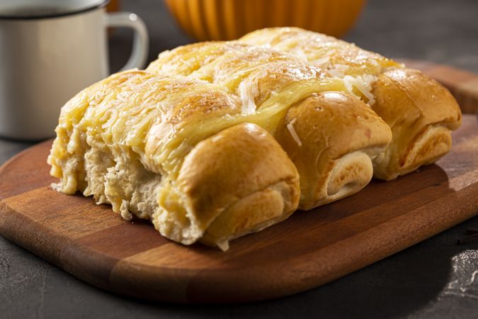 Sweet bread with cream and coconut.