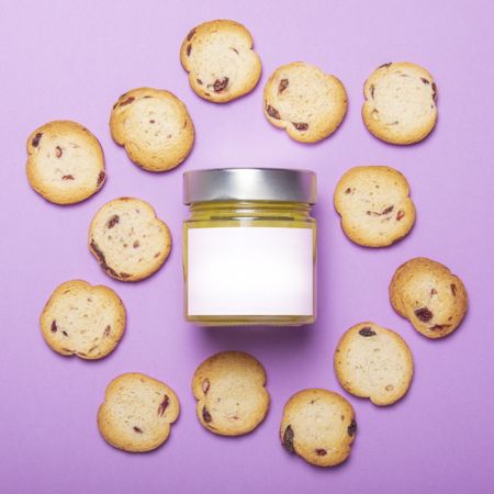 Mock up pot of spread for crackers on purple background
