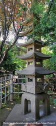 Pagoda in Japanese garden bGq9v5