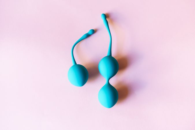 Set of three blue kegel balls