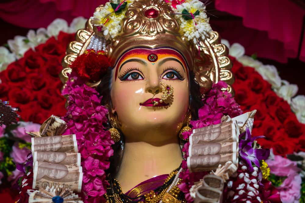 A beautiful idol of Maa Durga being worshipped at a temple in Mumbai for the auspicious Indian festival of Navratri