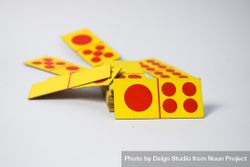 Red and yellow domino cards 0v3yZZ