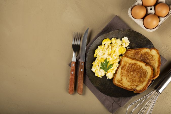 Breakfast. Scrambled egg with toast.
