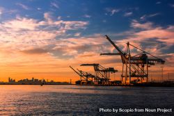 Crane at the port during sunset bGJoY4