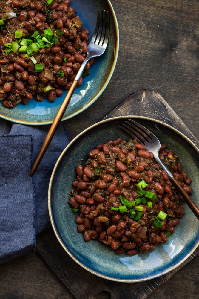 Two hearty bowls of traditional Georgian lobio dish