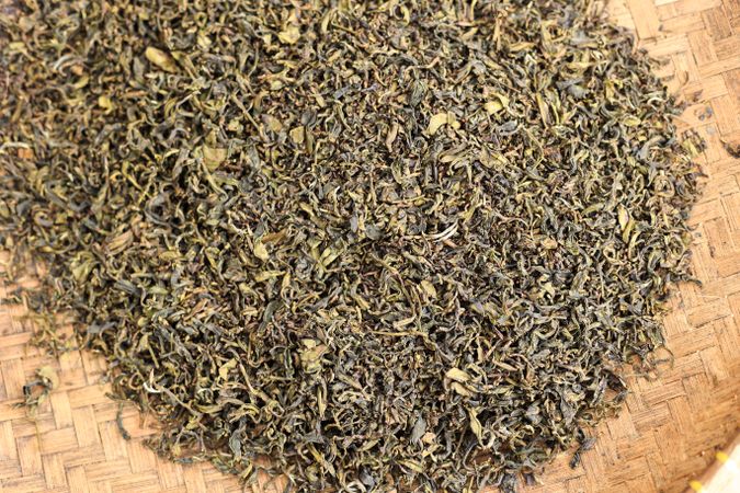 Sun Dried Indonesian Tea Leaf