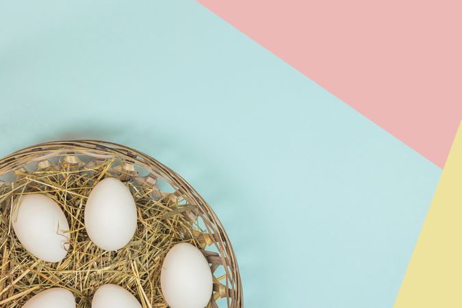 Easter eggs between straws