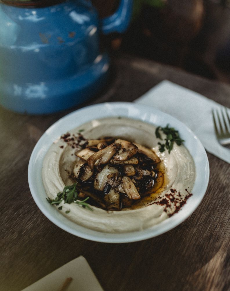 mushrooms hummus in plate
