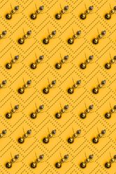 Rows of gold bauble snowman, with dotted outline