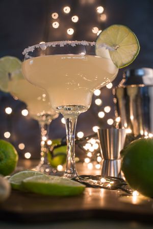 Preparing a margarita cocktail