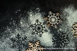 Flour scattered on decorative snow flakes 56ORx4