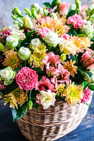 Floral composition with pastel flowers