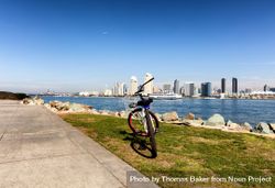 Bicycle with San Diego skyline from the bay 4NEa6D
