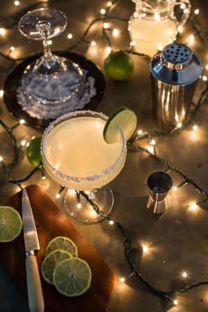 Preparing a margarita cocktail