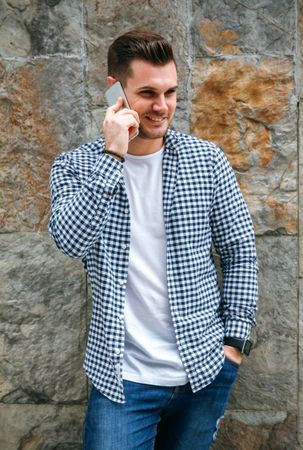Man talking on the mobile