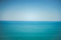 Blue picture with sky and sea same color