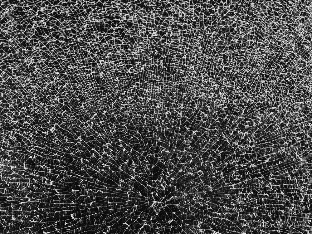 Cracked glass texture