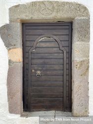 Patmian wood door with gap 5XrXpk