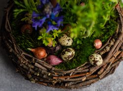 Spring floral composition with decorative quail eggs