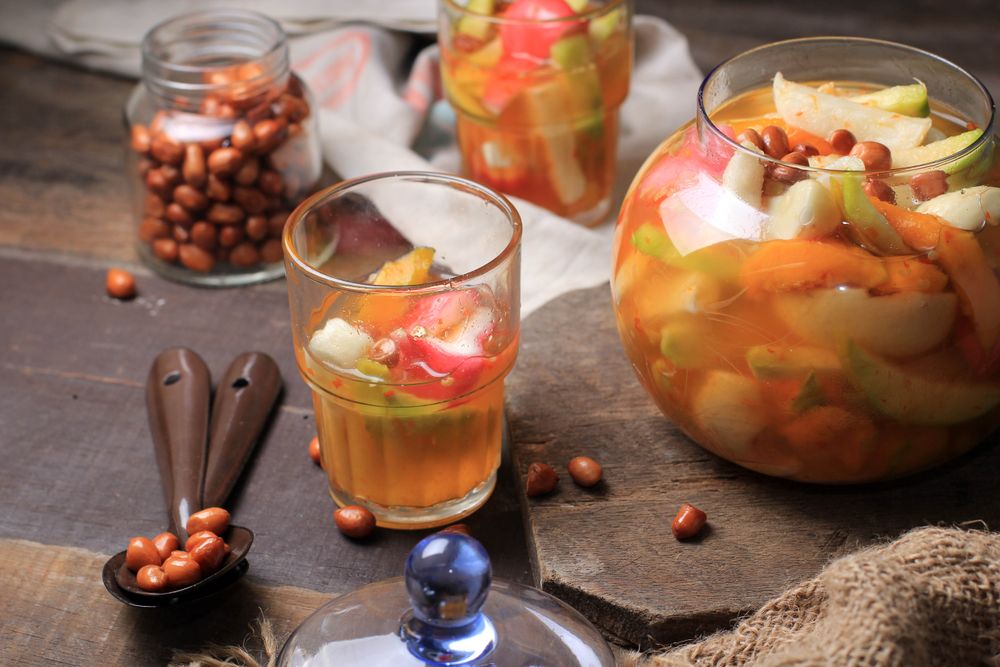 Asinan Bogor. Popular fruit pickles with peanuts and noodle crackers from Bogor, West Java.