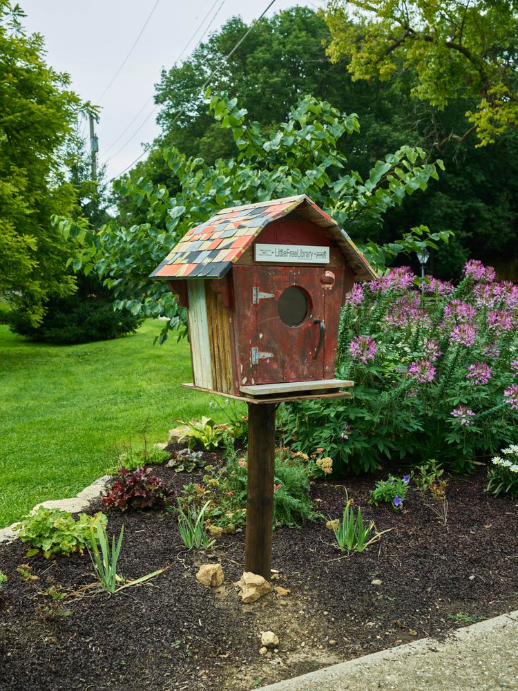 A "birdhouse" free library in Mineral Point, Wisconsin