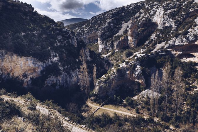 Picturesque view of canyon between mountains