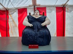 Curvy woman statue in a dress at Circus World Museum in Baraboo, Wisconsin 48BGR0