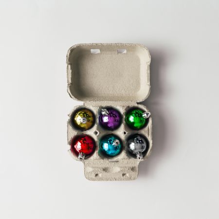 Egg carton box with 6 Christmas bauble decorations
