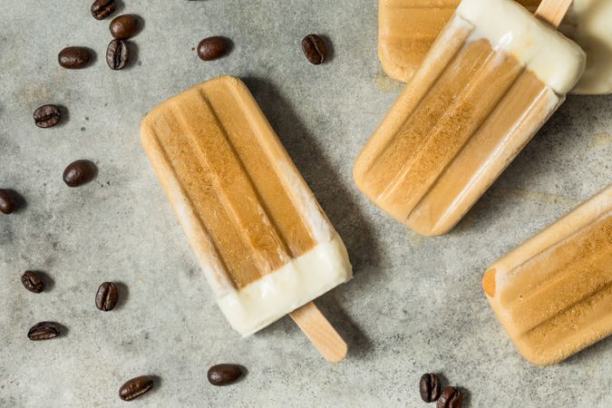 Cold Frozen Thai Iced Coffee Popsicles