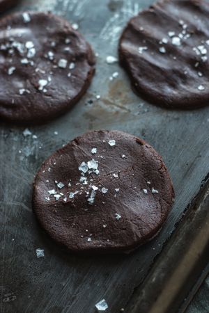 Sugar on tasty chocolate cookies