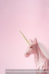Pink glitter unicorn with gold horn 0LPoe0