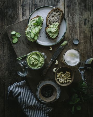 Toasts with cashew pate