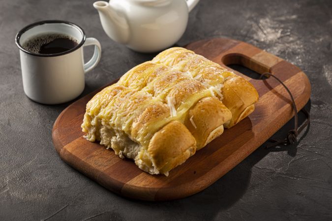 Sweet bread with cream and coconut.