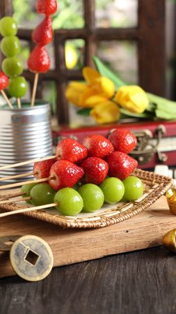 Tanghulu, Chinese Street Food Sugar Coated Fresh Fruit Skewer