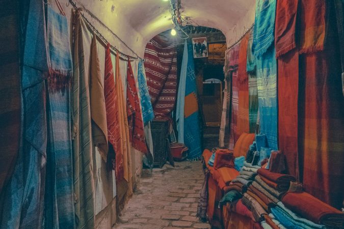 Way between different scarfs and accessories