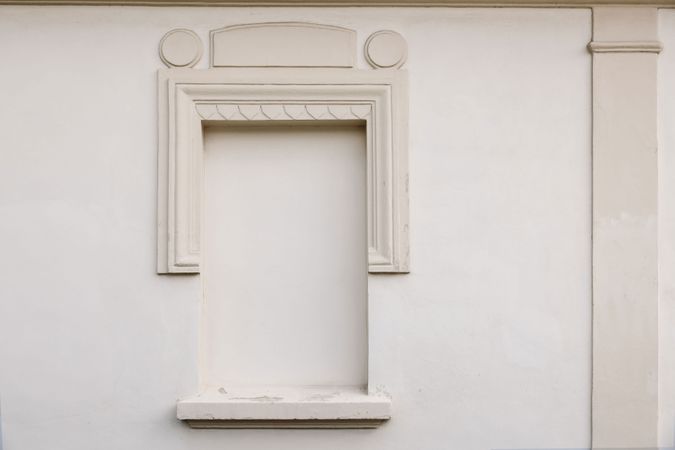 Elegant niche with classic pillars