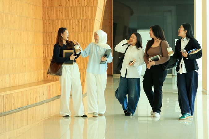 Five Asian College Student Classmate Standing at Campus Hallway