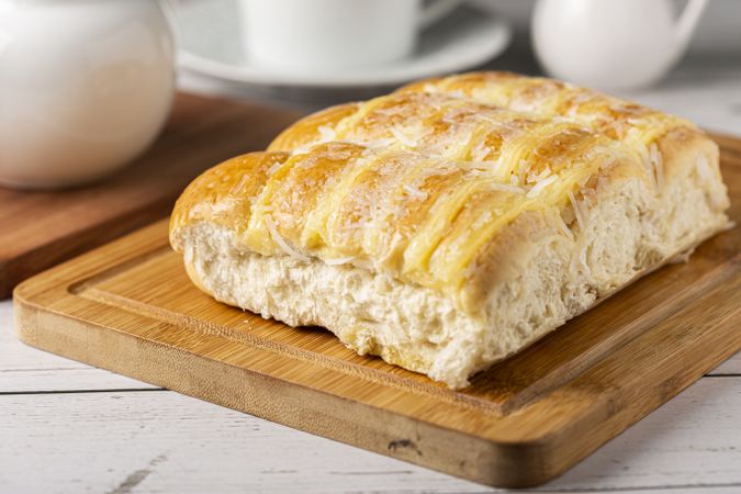 Sweet bread with cream and coconut.