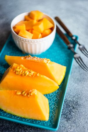 Slices of fresh cantaloupe