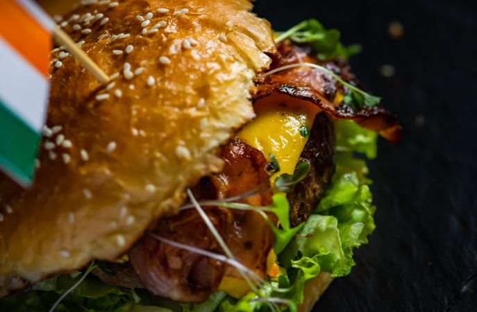 Irish hamburger with bacon