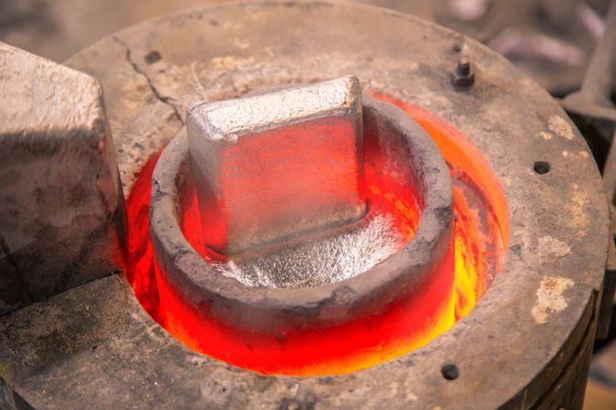 Metal ware heating in crucible