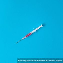 Syringe with blood in vial beyV6b