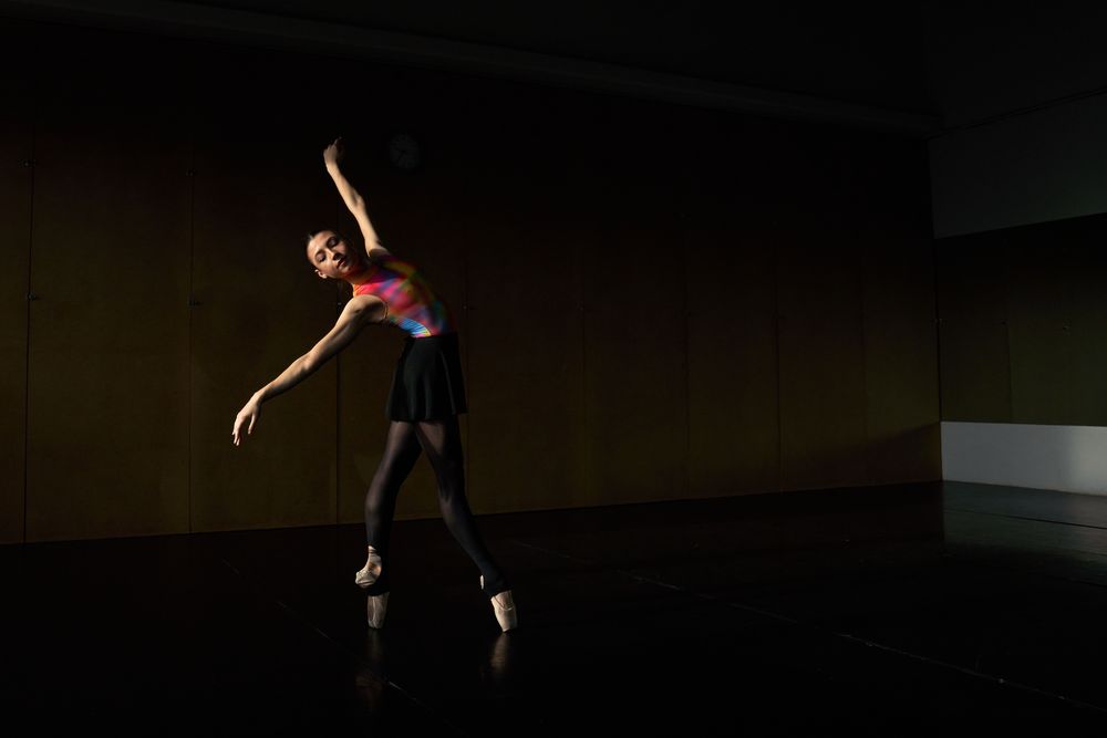 Warm-up and rehearsal of a professional ballet dancer