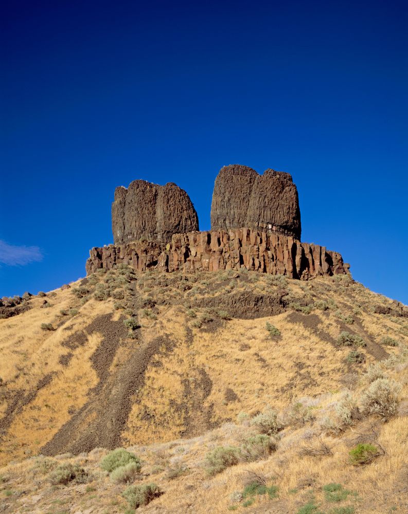 Two peaks at Hat Rock, Hermiston, Oregon