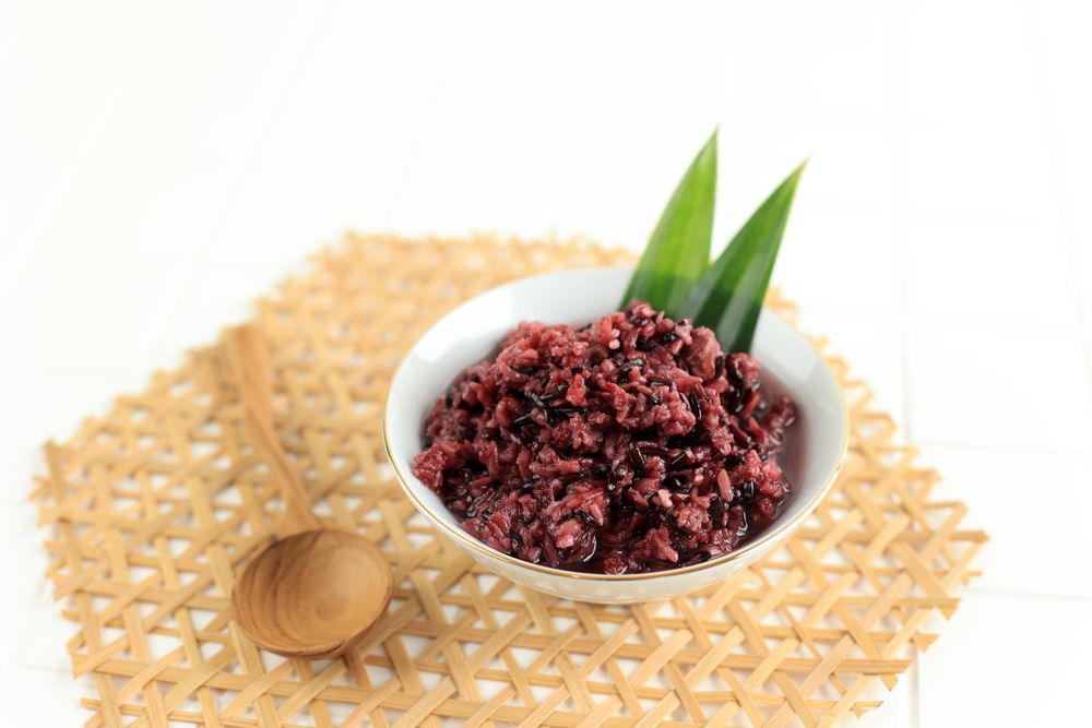 Tape ketan hitam, fermented glutinous rice