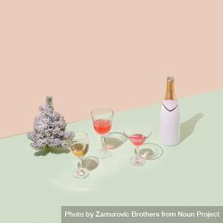 Christmas tree with champagne bottle and glasses 4mZpQb