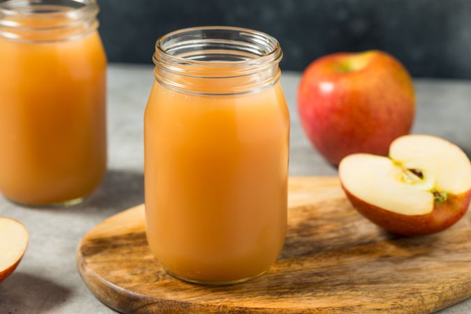 Refreshing Cold Apple Cider Juice