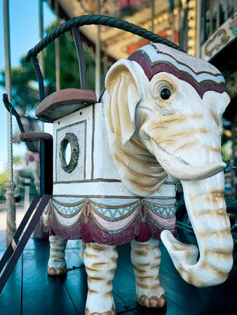 elephant: Carousel 1900