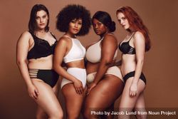 Beautiful models of all sizes wearing lingerie 4B2y34